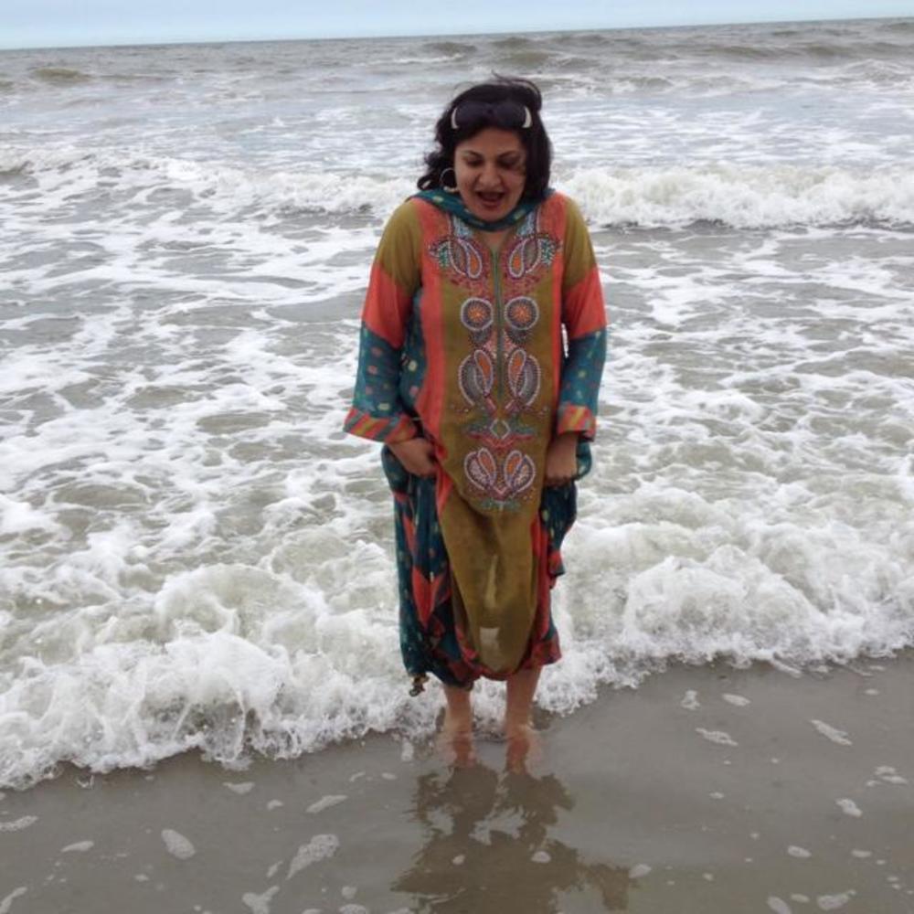 Meet your Posher, Nazia